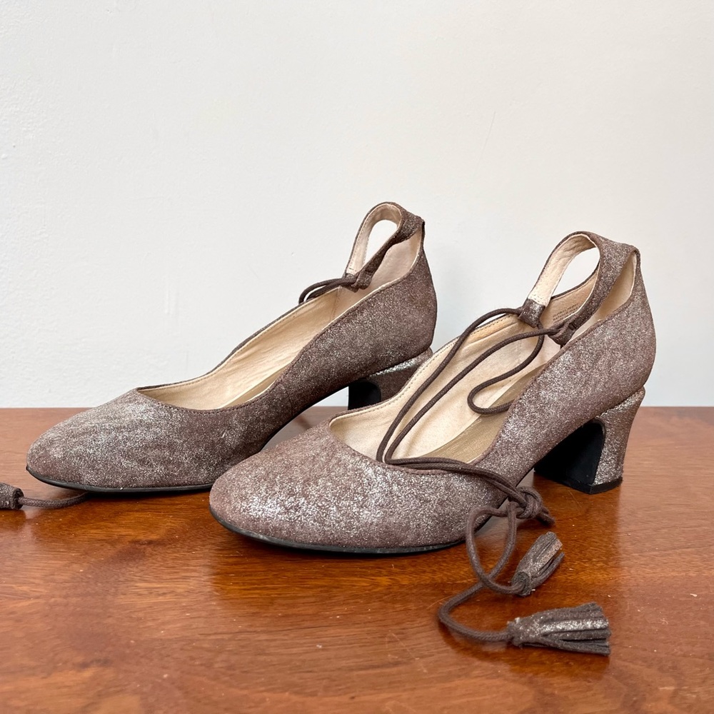 Anthropologie Liendo by Seychelles sparkly mauve-silver round toe heels